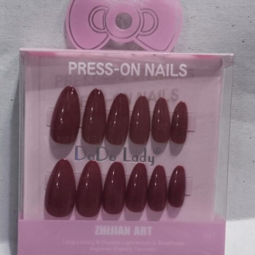 Dudu Lady glitter brown press-on nails (copy) - أظافر تثبت بالضغط بلون بني بجليتر من دودو ليدي (نسخة)